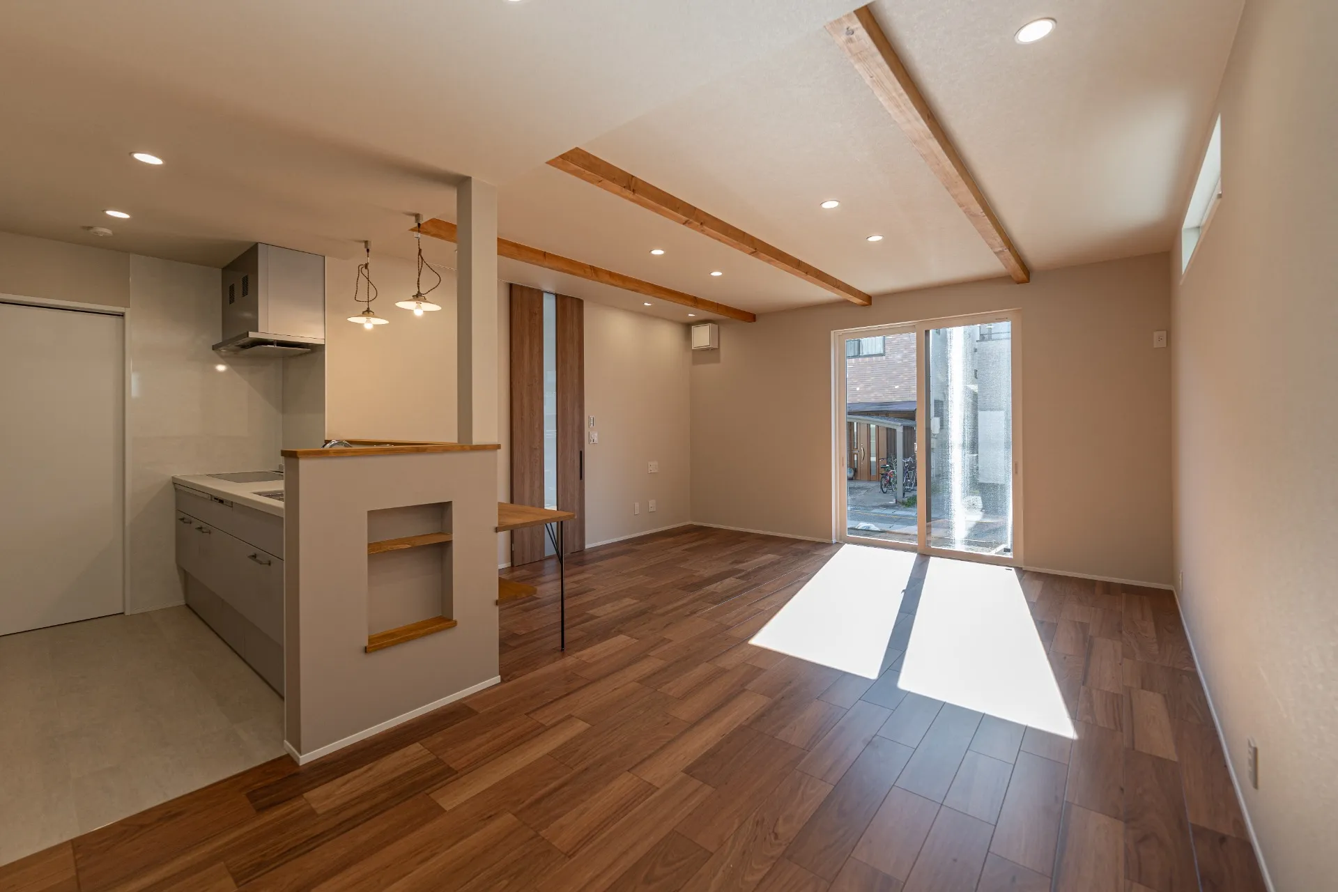 グレージュコーディネートの高性能な家