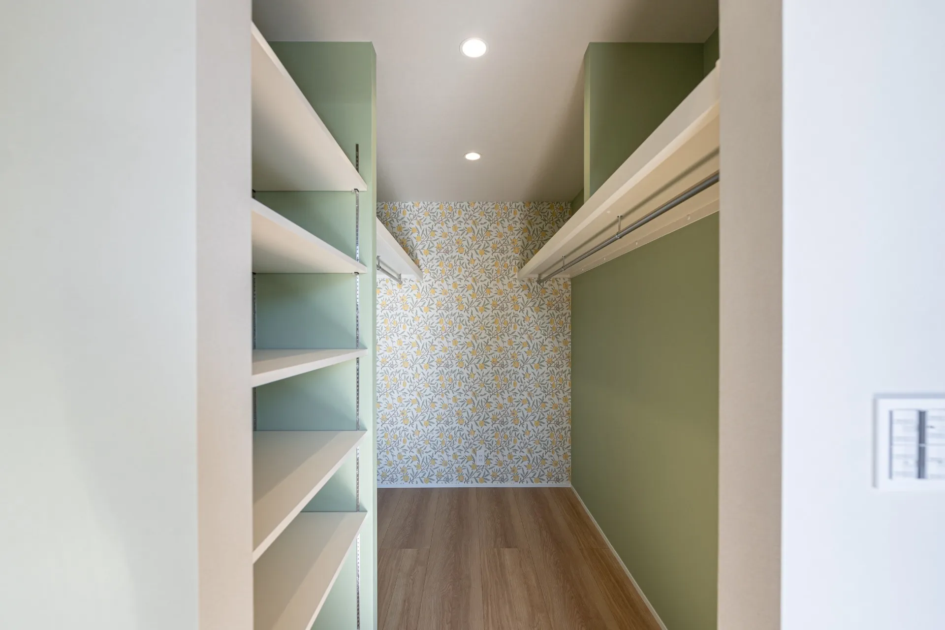 グレージュコーディネートの高性能な家